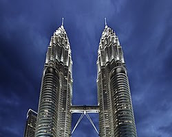 Petronas Twin Towers. Kuala Lumpur: The Heart of Malaysia
