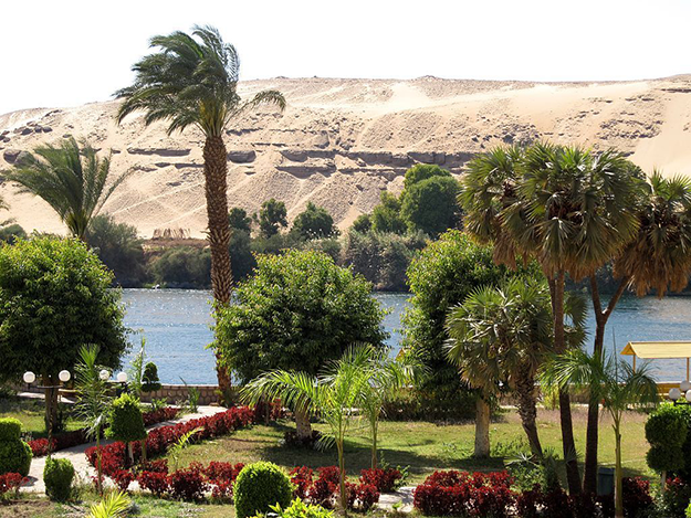 Aswan-Botanical Garden on Kitcheners Island