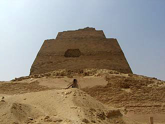 Meidoum_pyramide-Egypt